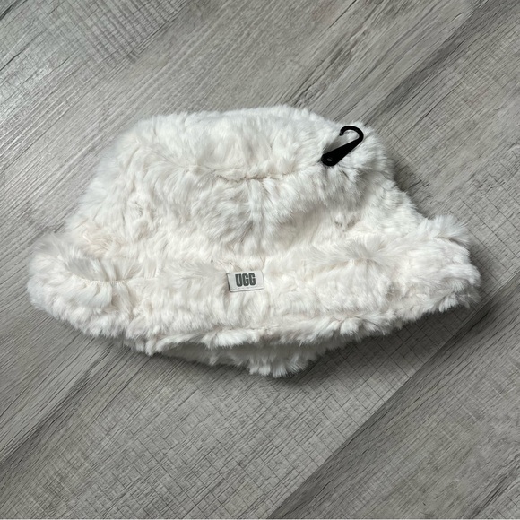 UGG Faux Fur White Furry Bucket Hat Nimbus S/M - Picture 4 of 10